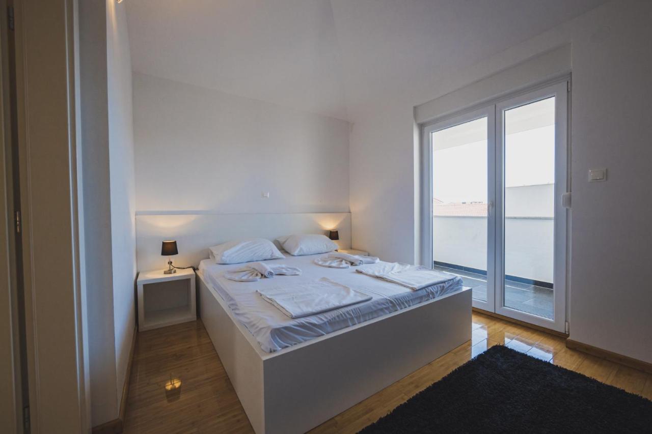 Apartments Lemon Novalja Eksteriør billede