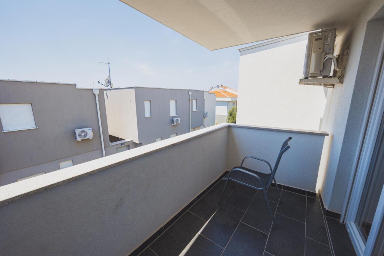 Apartments Lemon Novalja Eksteriør billede